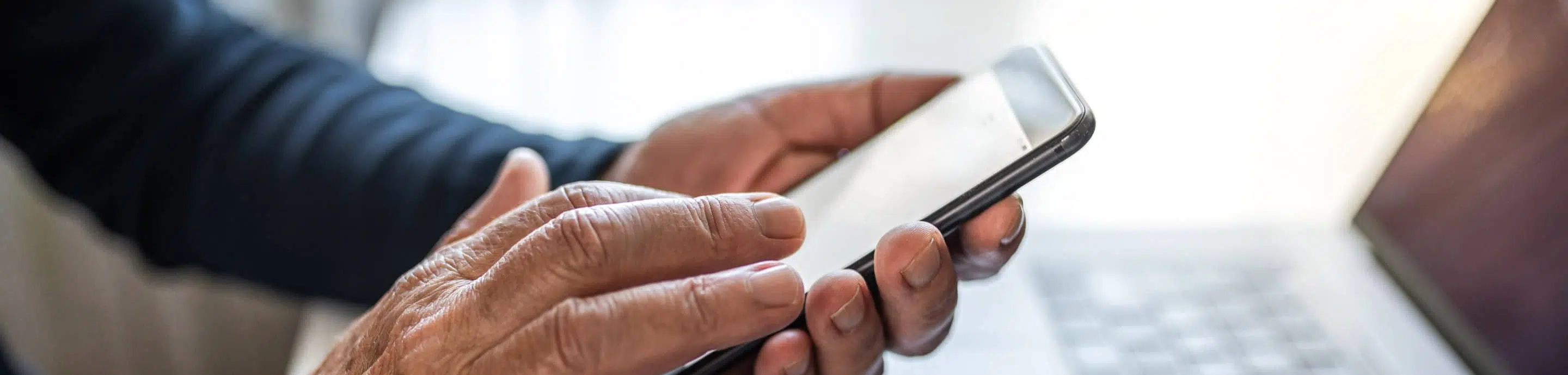 Quelles sont les applications spécifiques pour les séniors ? | Clinalliance | Résidences Séniors