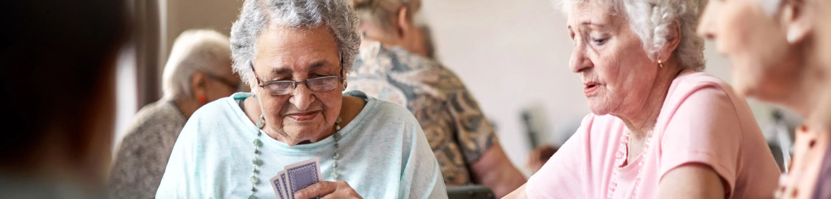Éviter l’isolement social en résidence seniors : nos conseils | Clinalliance | Résidences Séniors